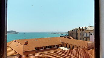 Bajamonti Penthouse in Desković Palace