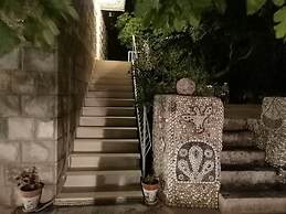 Beach Front Villa a Stone Throw Away From the sea