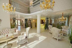Harmony Suites Saint Vlas