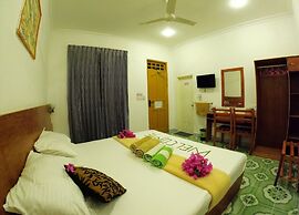 Adroit Beach Inn