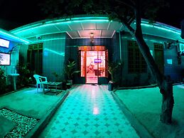 Adroit Beach Inn