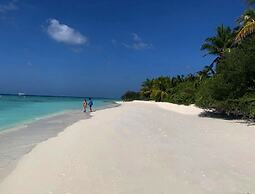 Adroit Beach Inn