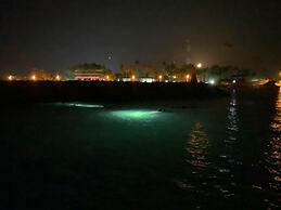 Adroit Beach Inn