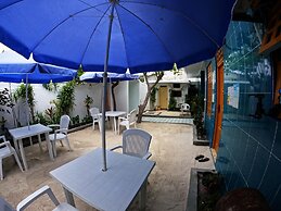 Adroit Beach Inn