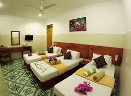 Adroit Beach Inn
