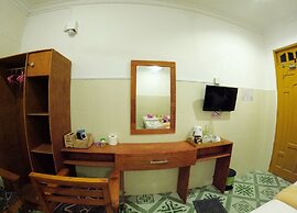 Adroit Beach Inn