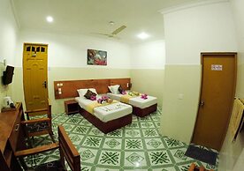Adroit Beach Inn