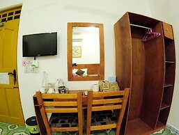 Adroit Beach Inn