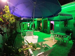 Adroit Beach Inn