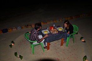 Adroit Beach Inn