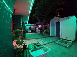 Adroit Beach Inn