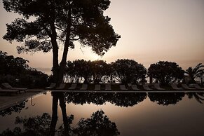 The Olivar Suites
