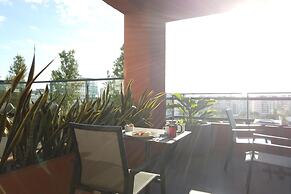 Regatta Living Hotel
