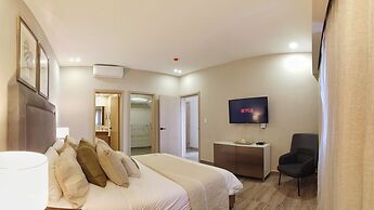 Regatta Living Hotel