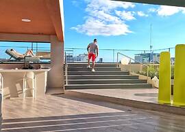Regatta Living Hotel