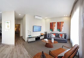 Regatta Living Hotel