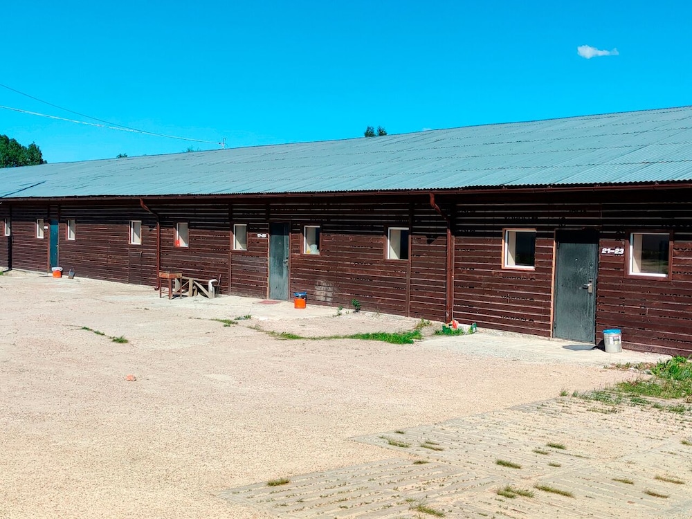 Auto&Motel Arneevo