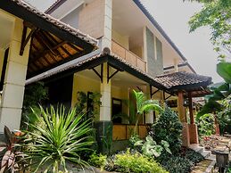Hotel Mahkota Plengkung