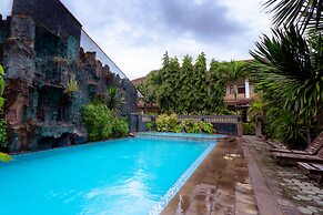 Hotel Mahkota Plengkung