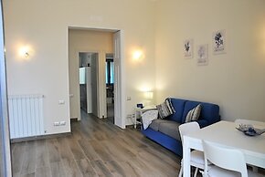 Dinky Home Air-conditioned Penthouse With sea View Terrace
