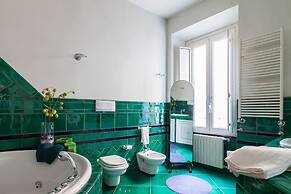 Luxury Trevi Apartment