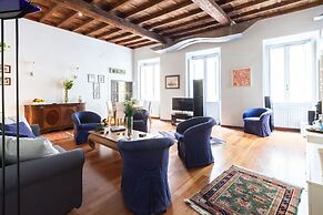 Luxury Trevi Apartment