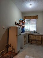 Quiet Studio - Apartment 4 in Villa Coconut