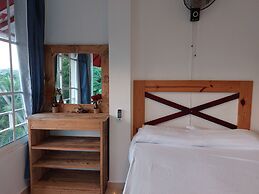 Quiet Studio - Apartment 4 in Villa Coconut