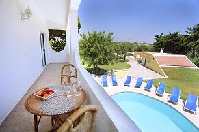 Outstanding Villa With Heated Pool