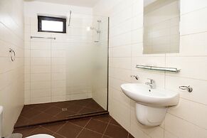 Sunny Beach Retreat - 2-bedroom Apartment