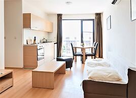 Sunny Beach Retreat - 2-bedroom Apartment