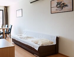 Sunny Beach Retreat - 2-bedroom Apartment