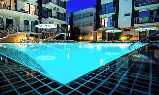 Sunny Beach Retreat - 2-bedroom Apartment