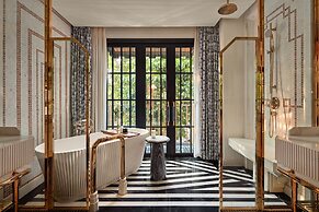 Capella Hanoi