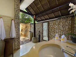 Sungai Tinggi Beach Villa