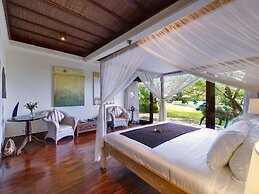 Sungai Tinggi Beach Villa