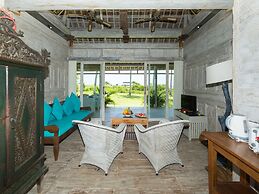 Sungai Tinggi Beach Villa