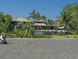 Sungai Tinggi Beach Villa