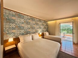 Zeus Eretria Resort
