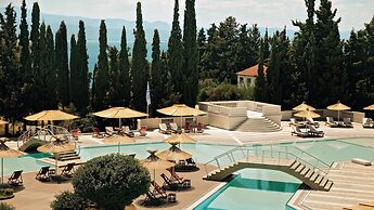 Zeus Eretria Resort