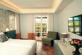 Zeus Eretria Resort