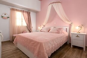 Marikas Deluxe Rooms