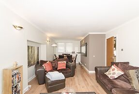 City Apartment With Rural Charm