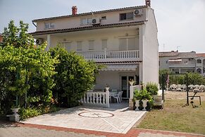 Rab Oasis Retreat - 3 Bedroom Apartment
