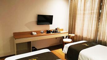 Zenith Premiere Hotel Baubau