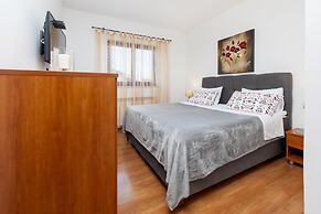 Apartments Mirela