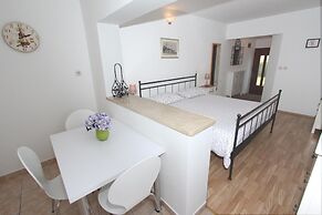 Apartments Mirela
