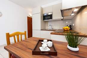 Apartments Mirela