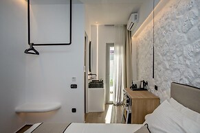 Levantes Luxury Suites I II