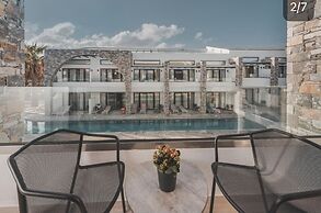 Cavo Suites